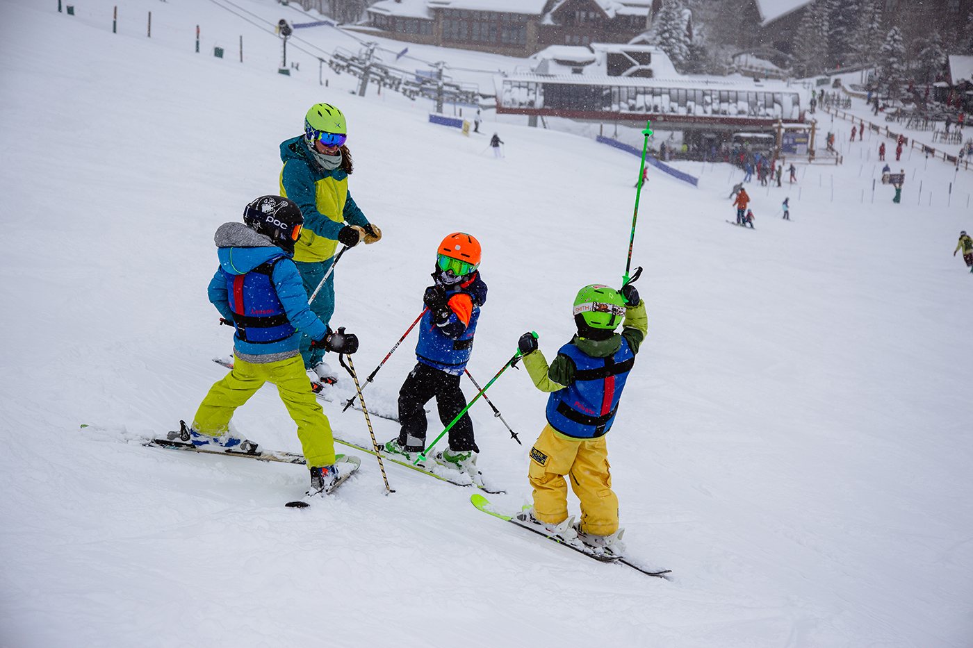 5 Reasons to Take a Ski or Snowboard Lesson This Spring to Have More Fun